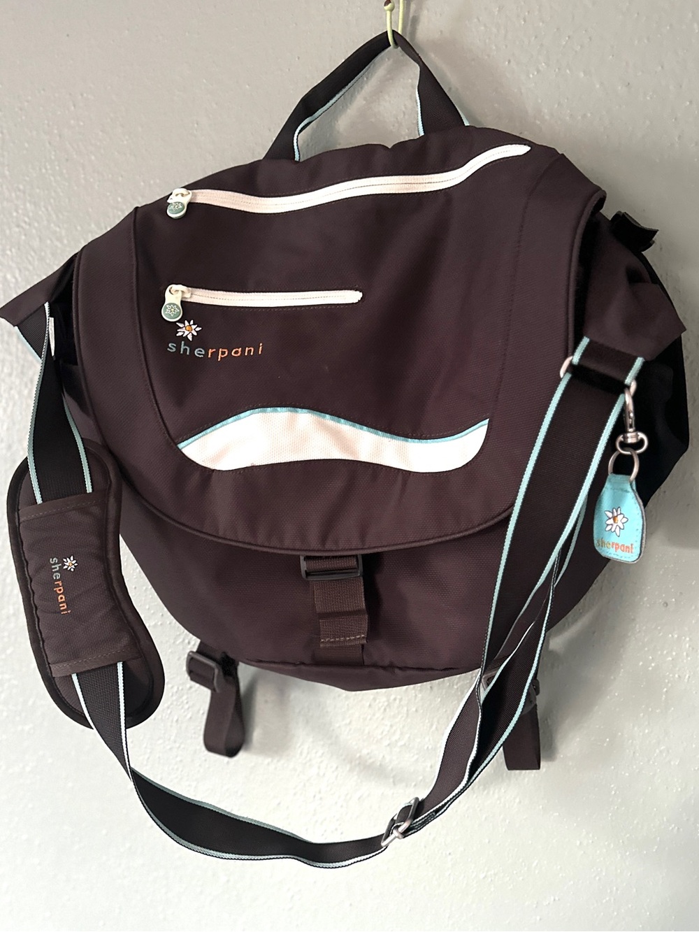 NWOT SHERPANI Pocket Lovers Crossbody Messenger Bag Carry-On | Large